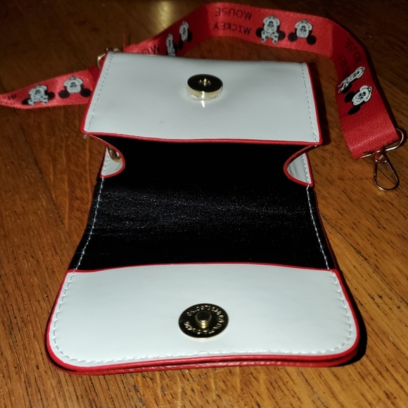 Mickey Mouse Crossbody Faux Leather Purse - Picture 5 of 7